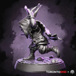 HELIOS Minis: Heroes of Tor'anoth - Halfling Rogue (Unpainted)