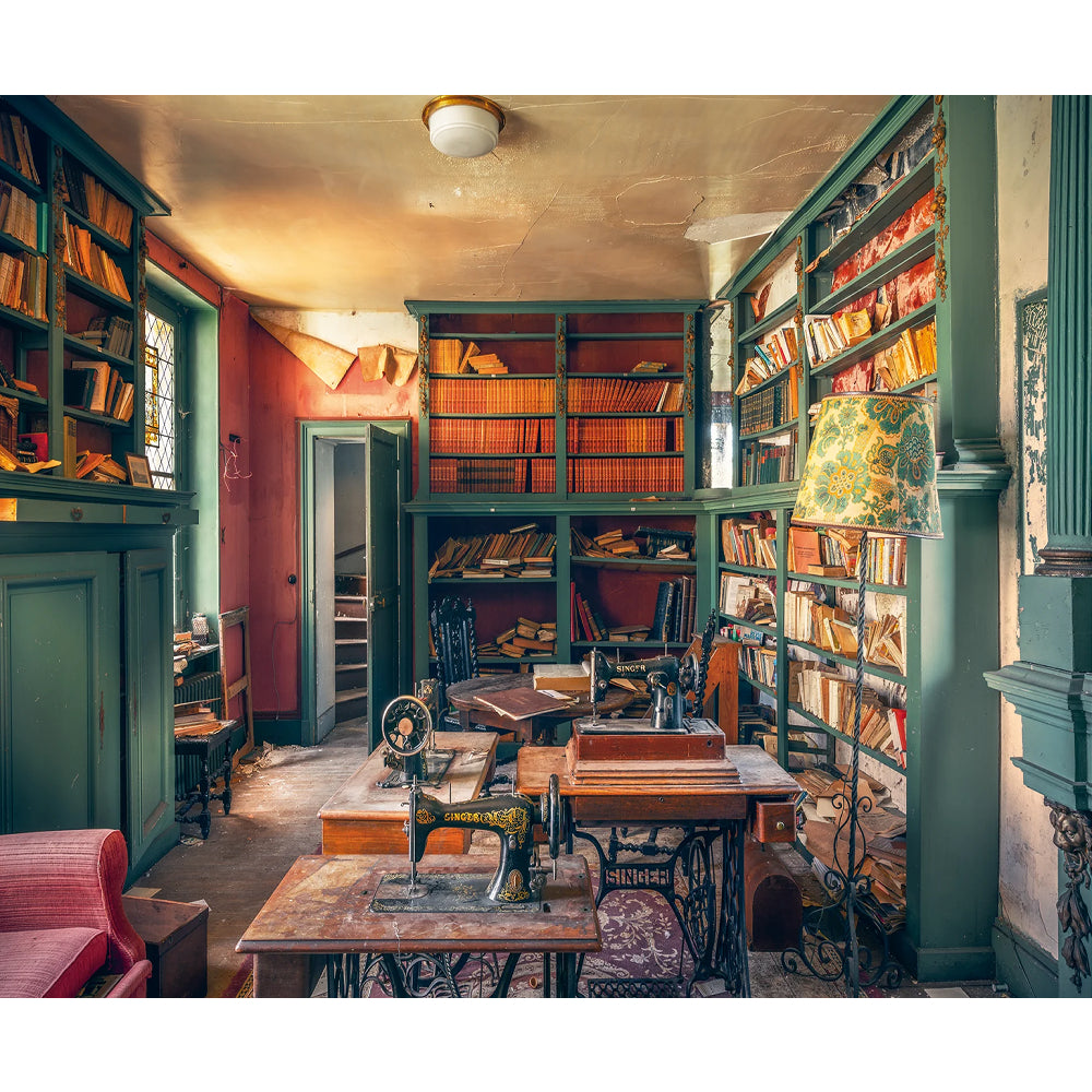 Ravensburger 1000-Piece Puzzles: Lost Places - The Housekeeper's Room