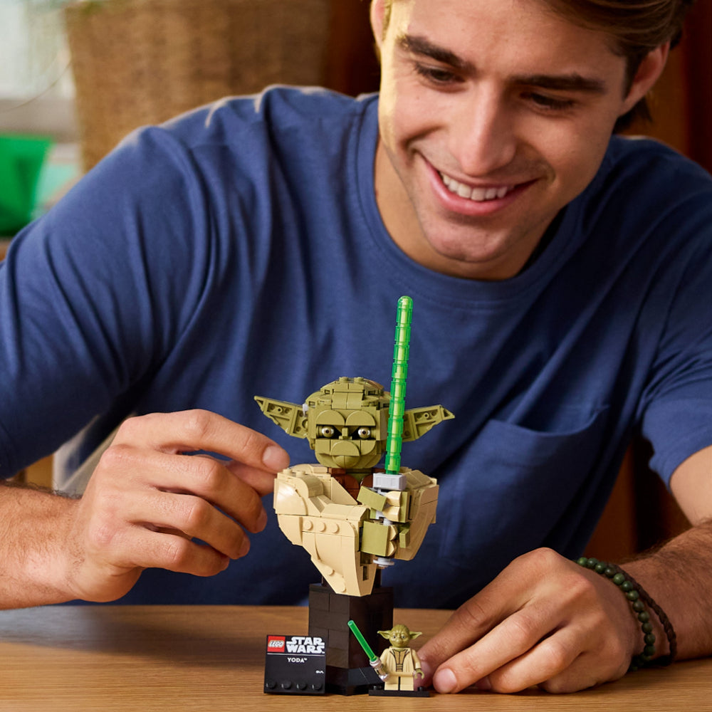 LEGO® Star Wars: Yoda™ - 75438