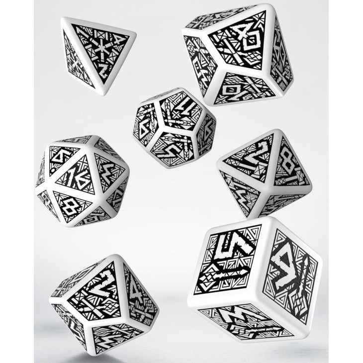 Dwarven Dice White & Black 7 Pc